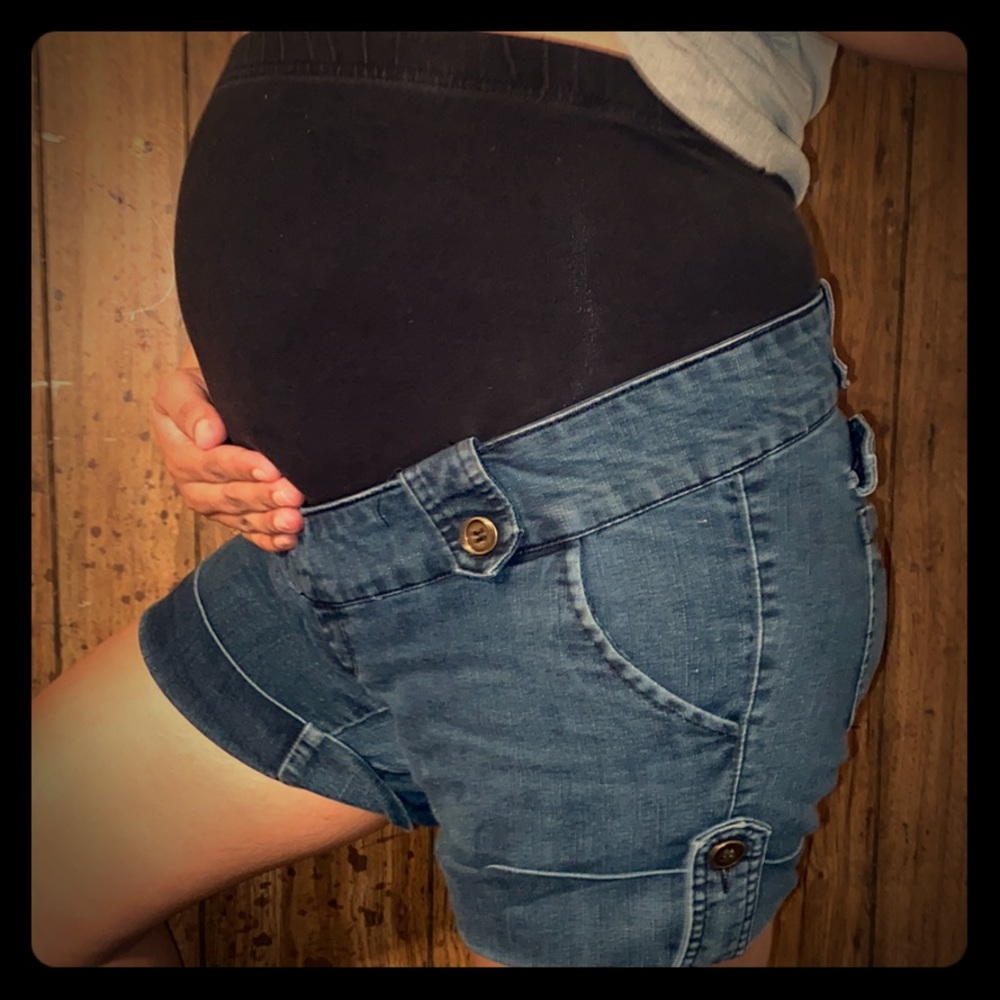 First Kick Maternity Shorts